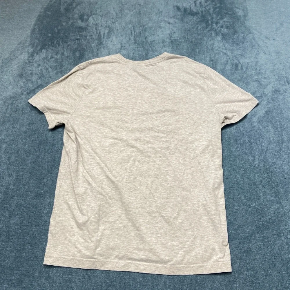 Banana Republic One Earth One Home T-Shirt Mens Large Heather Gray Classic Tee